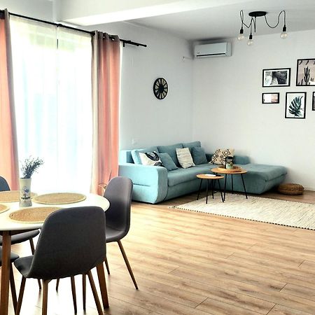 Adm Cozy Home - Entire Private House&Garden Tunari  Екстер'єр фото
